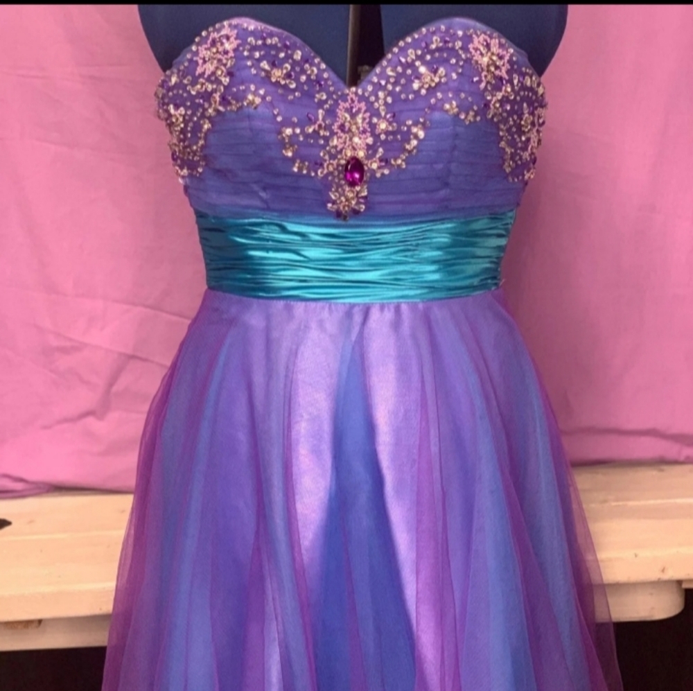 🎈🎈flash sale🎈🎈Gorgeous formal dress - Picture 3 of 3